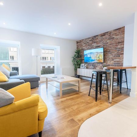 Modern Canal View Home, In City Centre, Sleeps 8 골웨이 외부 사진