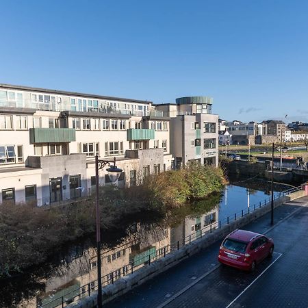 Modern Canal View Home, In City Centre, Sleeps 8 골웨이 외부 사진