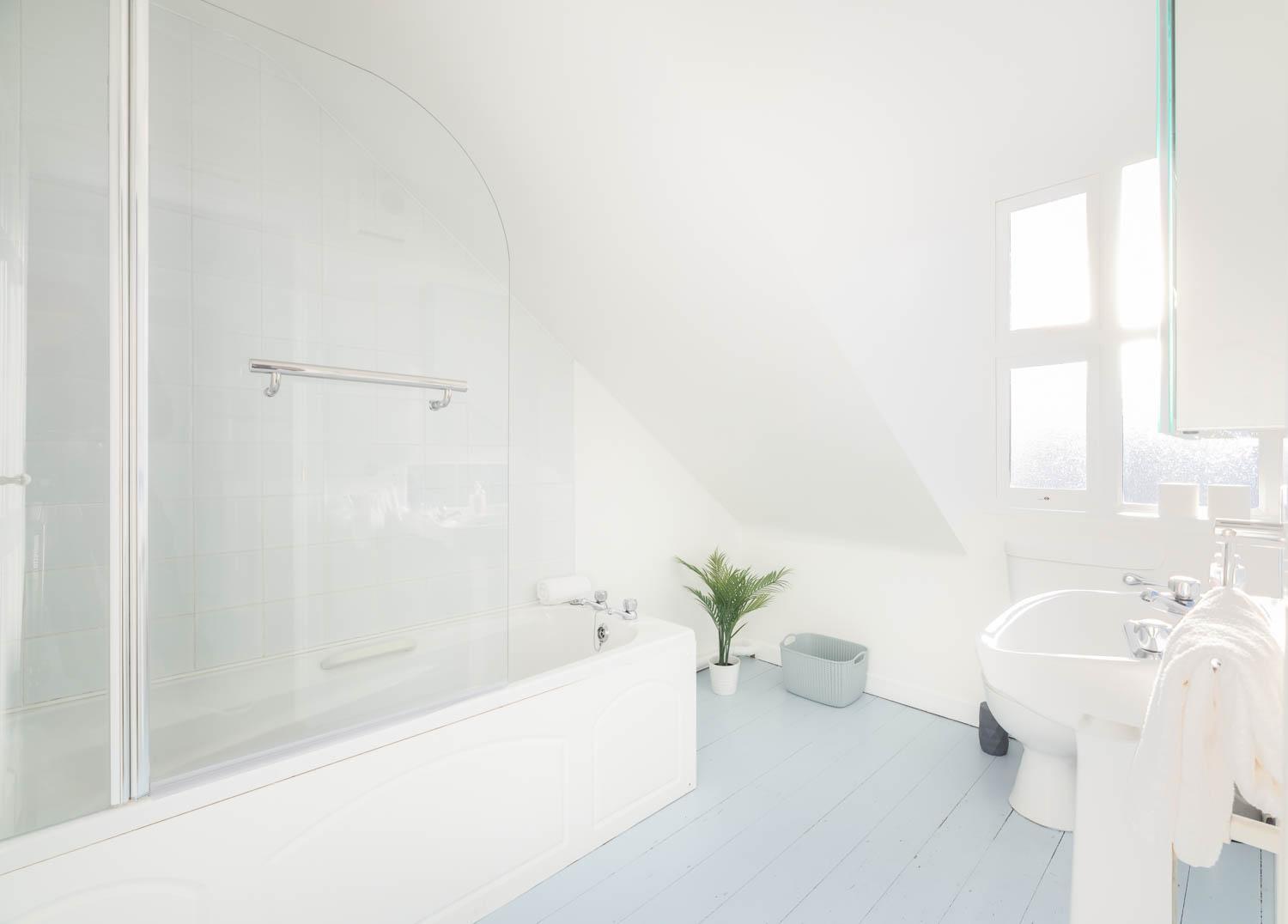 Modern Canal View Home, In City Centre, Sleeps 8 골웨이 외부 사진
